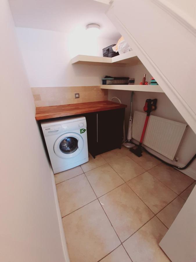 Cosy 1 Bedroom Apartment In The Heart Of Λαντούντνο Εξωτερικό φωτογραφία