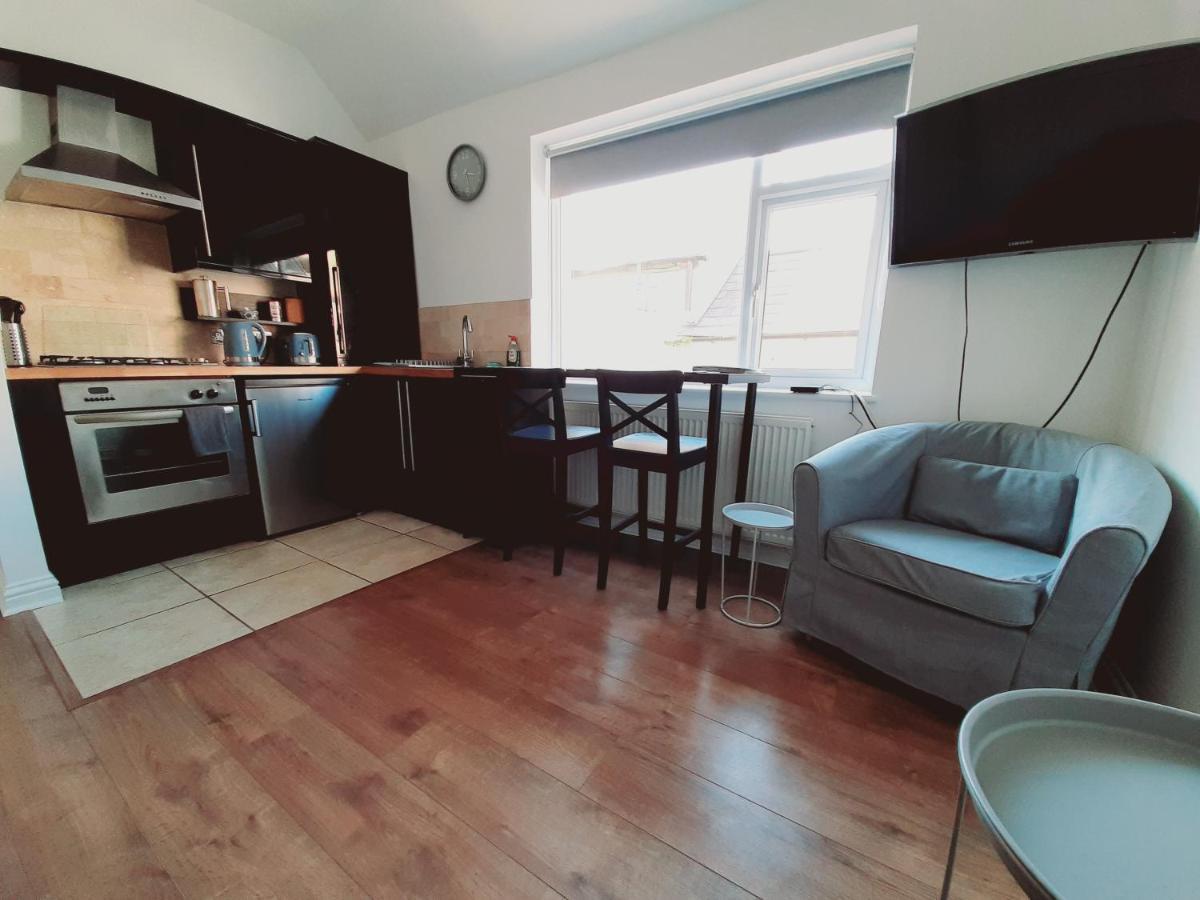 Cosy 1 Bedroom Apartment In The Heart Of Λαντούντνο Εξωτερικό φωτογραφία